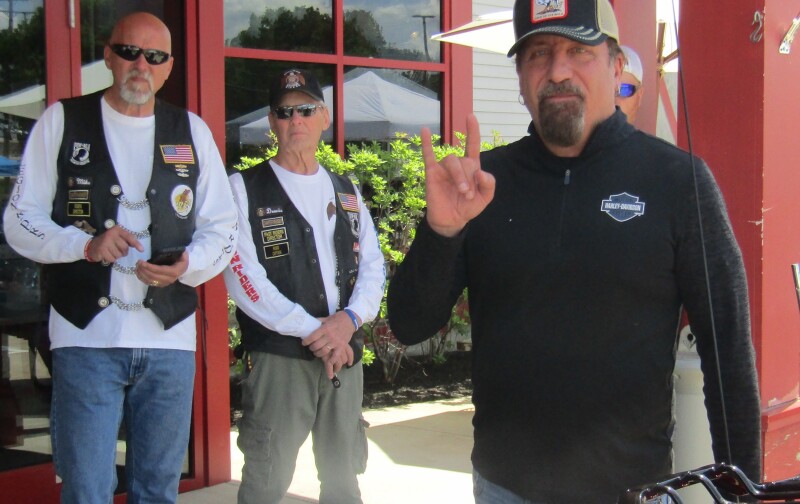 Jesse James Dupree, bikers show some love for veterans during Sunday ...