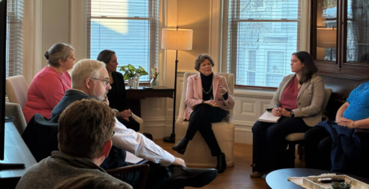 Shaheen attends forum on fuel, weatherization aid held at Gafney Home